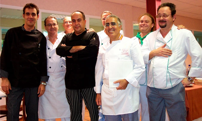 Participantes de la primera edición del concurso de cocina de la AEHH. ©AEHH.