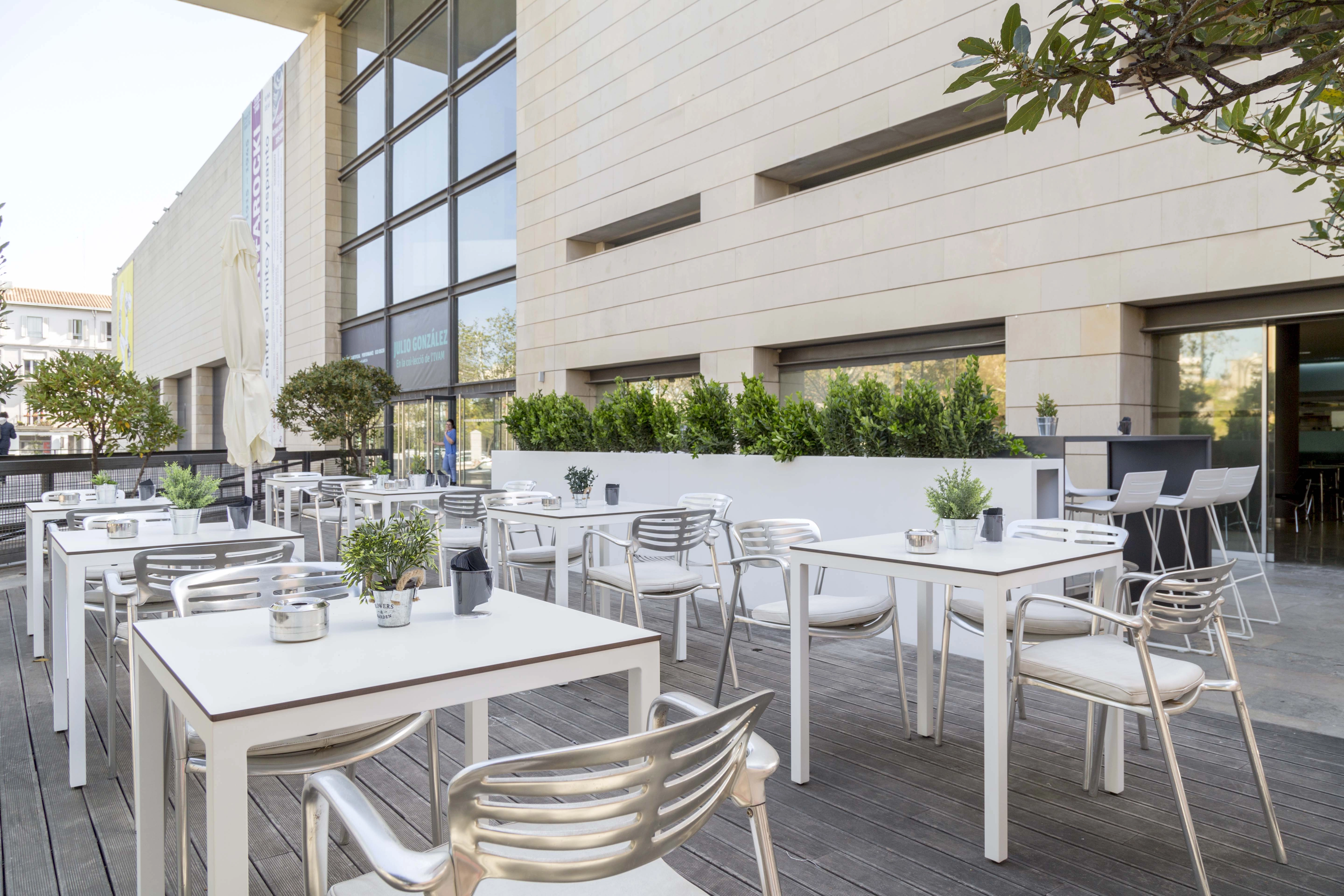 La cafetería del Institut Valencià d'Art Modern reabre sus puertas de la mano de Eurest 