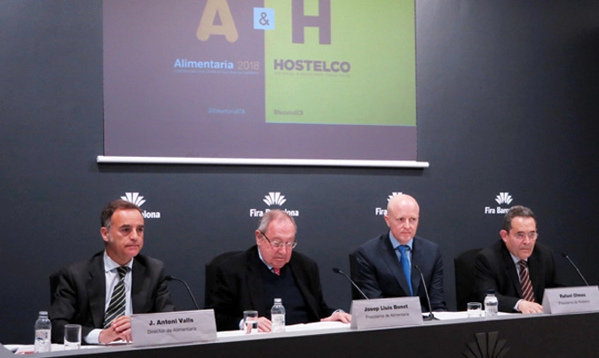 De izquierda a derecha: J. Antoni Valls (director de Alimentaria), Josep Lluis Bonet (presidente de Alimentaria), Rafael Olmos (presidente de Hostelco) y Gonzalo Sanz (director de Hostelco). ©Rest_colectiva.