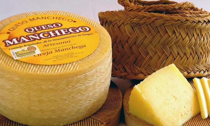 Siete diferencias entre un queso manchego con Denominación de Origen y otro que no lo es