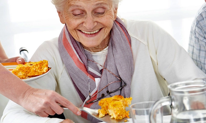 La intervención nutricional reduce la mortalidad de los mayores y aumenta su bienestar