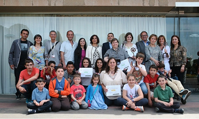 Foto de familia con los representantes de la organización y centros ganadores. ©BioCultura.