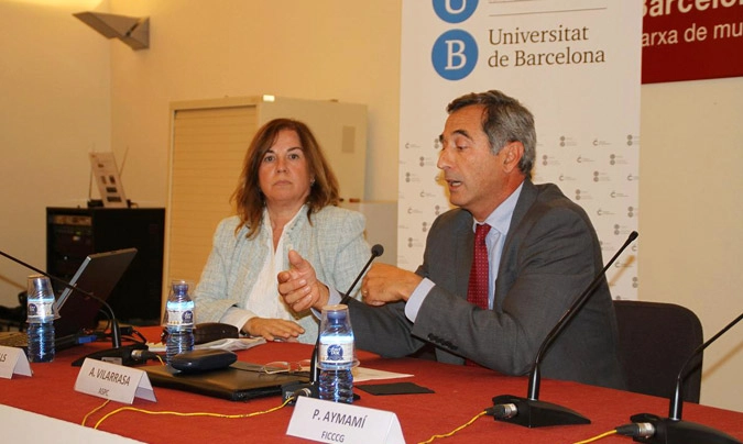De dcha. a izda., <b>Alfons Vilarrasa</b>, director de la Agència de Salut Pública de Catalunya y <b>Victoria Castell</b>, responsable del Comité Científico Asesor.