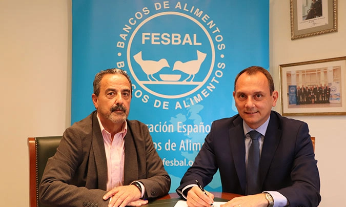 <b>Pedro Llorca</b>, presidente de Fesbal, y <b>Fernando Pascual</b>, director general de Compass Group Iberia