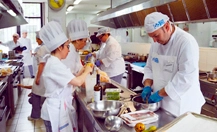 El equipo del Virgen del Puerto de Plasencia gana el concurso de cocina hospitalaria