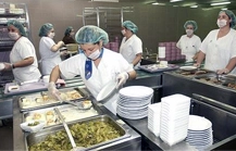 El Hospital Clínico de Valencia aprueba un plan de mejora de la cocina hospitalaria